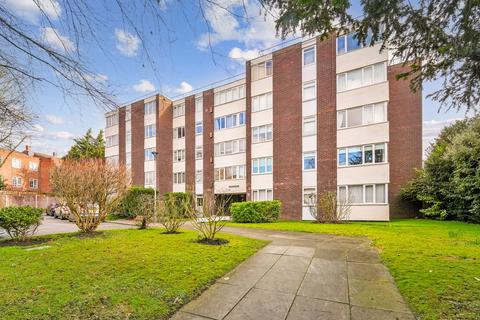 2 bedroom apartment for sale, Craigside, Kingston Upon Thames KT2