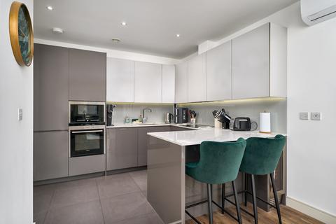 2 bedroom apartment for sale, Jasmine House, Battersea Reach