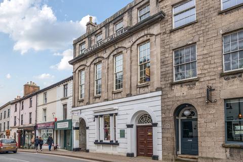 Flat 4, 115 Highgate, Kendal, Cumbria, LA9 4EN