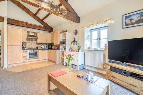 2 bedroom flat for sale, Flat 4, 115 Highgate, Kendal, Cumbria, LA9 4EN