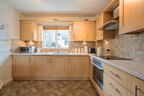 2 bedroom ground floor flat for sale, 5 Kings Arms Croft, Kendal, Cumbria, LA9 4DG