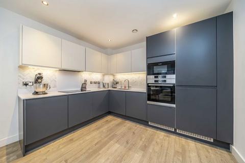 2 bedroom flat to rent, Rookwood Way, London E3