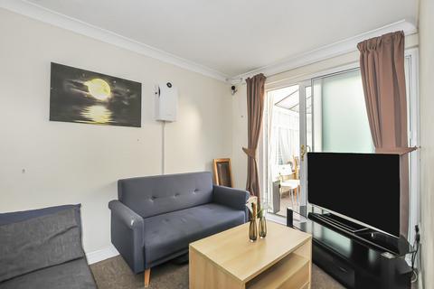 21 Ingleside, Colnbrook, Slough, SL3 0PD