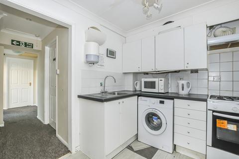 21 Ingleside, Colnbrook, Slough, SL3 0PD