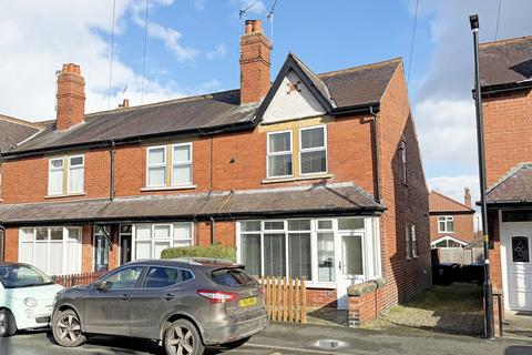 2 bedroom end of terrace house for sale, Hookstone Avenue, Harrogate