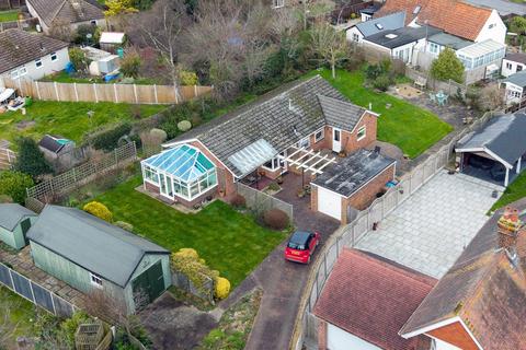 3 bedroom detached bungalow for sale, Manor Road, Felixstowe IP11