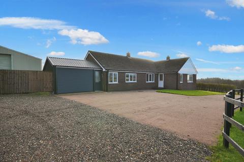 3 bedroom detached bungalow to rent, Caverswall Common