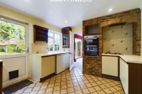 4 bedroom detached house for sale, St. Michaels Road, Tilehurst