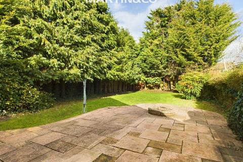 4 bedroom detached house for sale, St. Michaels Road, Tilehurst