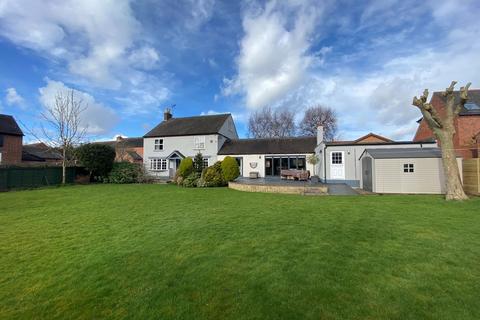 5 bedroom detached house for sale, Main Street, Ambaston