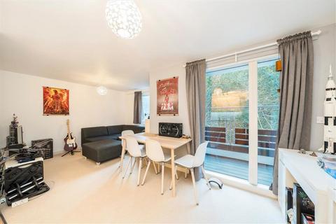 1 bedroom flat to rent, Seren Park Gardens, London SE3