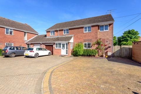 4 bedroom link detached house for sale, Calne Road, Lyneham, Wiltshire, SN15