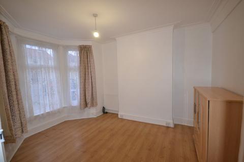 3 bedroom terraced house for sale, Sunnyside Road, Ilford