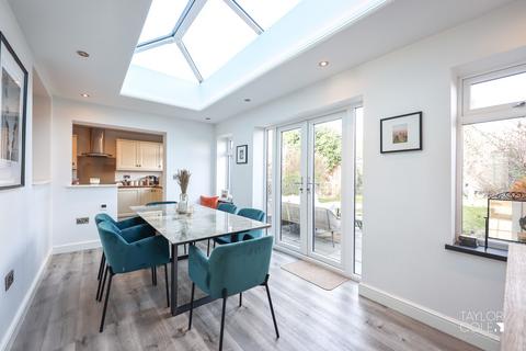 63 Manor Road, Streetly, Sutton Coldfield, B74 3NF