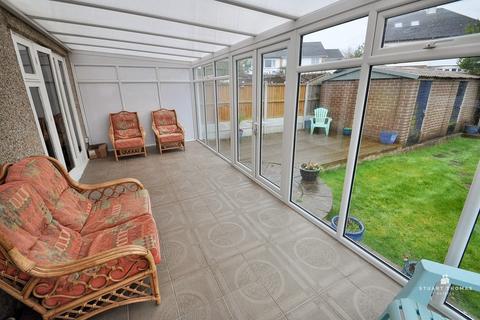 3 bedroom semi-detached house for sale, Rayleigh Road, Thundersley