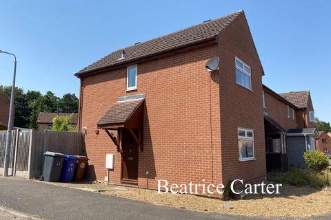 2 bedroom end of terrace house to rent, The Chase, Suffolk IP27