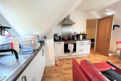 1 bedroom penthouse to rent, Salters Road, Exeter EX2