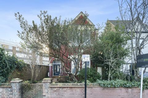 2 bedroom ground floor flat for sale, Summerhill Road, London N15