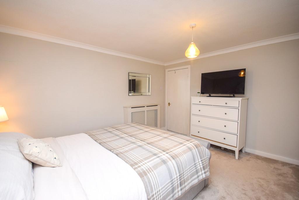 28 Cross Street, Scone, PH2 6 LR - Bedroom