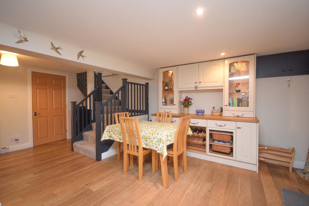 28 Cross Street, Scone, PH2 6 LR - Dining area