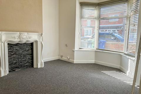 3 bedroom terraced house to rent, Farebrother Street, Grimsby, NE Lincolnshire, DN32