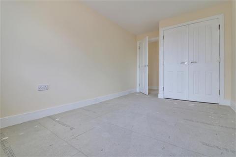 2 bedroom flat to rent, Elm Grove, Hayling Island PO11