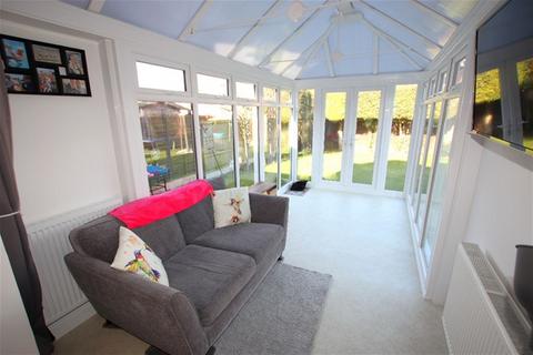 3 bedroom detached house for sale, Selsey Avenue, Clacton on Sea