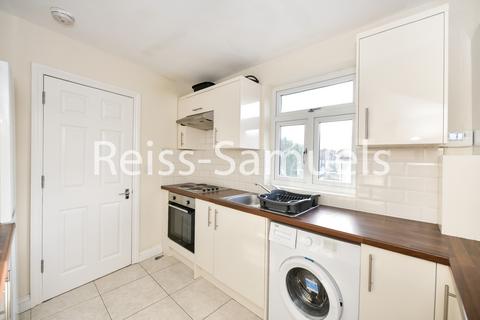 4 bedroom apartment to rent, High Street, Whitton TW2