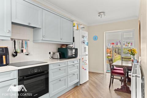 19 Chippingfield, Harlow, CM17 0DH