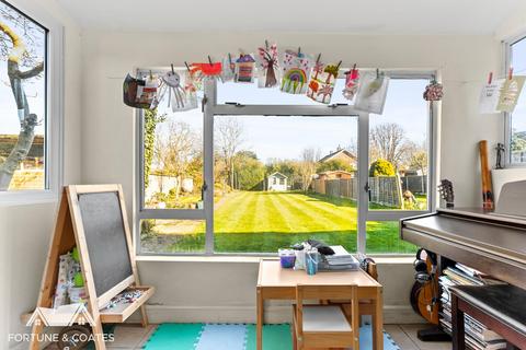19 Chippingfield, Harlow, CM17 0DH