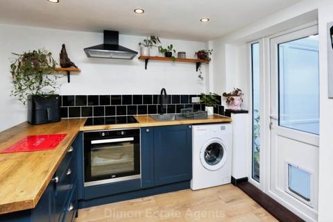 2 bedroom terraced house for sale, Alma Street, Gosport