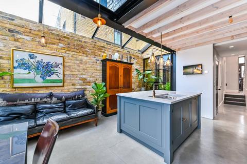 undefined, Highbury Hill, Highbury, London, N5