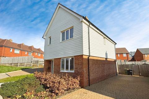 3 bedroom detached house for sale, Warren Drive, Battle TN33