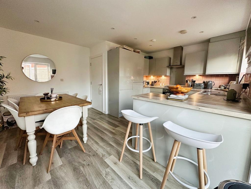 Kitchen/Diner with Breakfast Bar