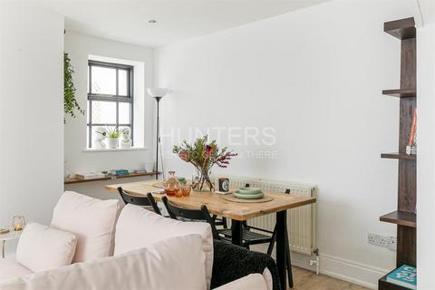 2 bedroom apartment to rent, Alkham Road, London, N16