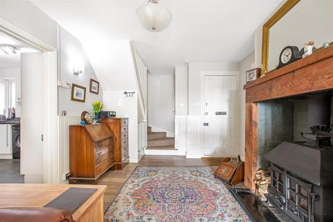3, Winders Hill Cottages Quarry Road, Godstone, RH9 8DQ