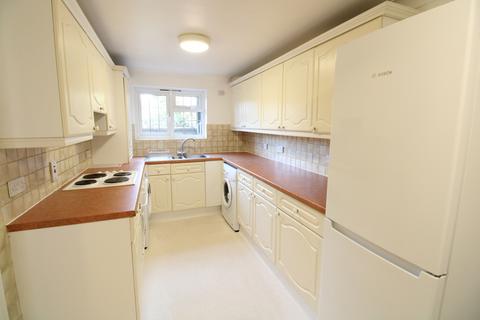 2 bedroom ground floor flat to rent, 40 Underwood Road, Surrey CR3