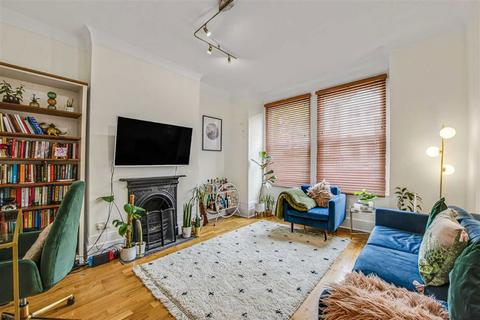 1 bedroom flat for sale, Cathles Road, London SW12