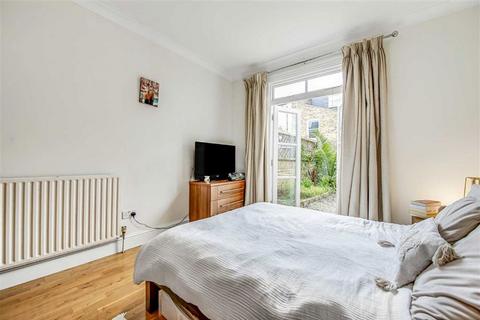 1 bedroom flat for sale, Cathles Road, London SW12