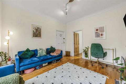 1 bedroom flat for sale, Cathles Road, London SW12