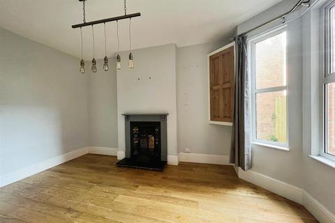 4 bedroom end of terrace house to rent, Campion Terrace, Leamington Spa, CV32