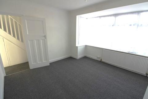 3 bedroom end of terrace house to rent, Clifford Road