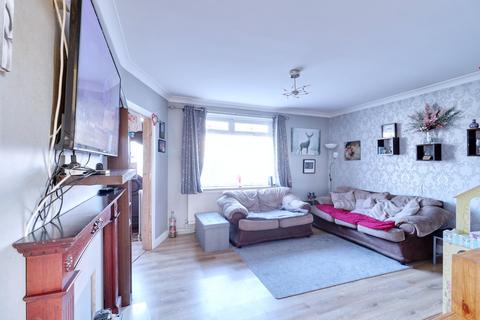 2 bedroom end of terrace house for sale, Cullen Square, South Ockendon RM15