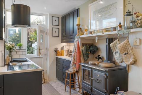 undefined, Brentford TW8