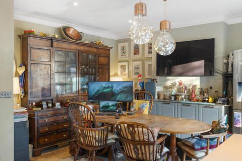 138 Boston Manor Road, Brentford, TW8 9LN