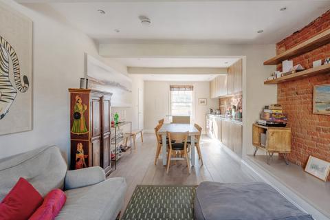 2 bedroom maisonette for sale, Theberton Street, Barnsbury, Islington, London