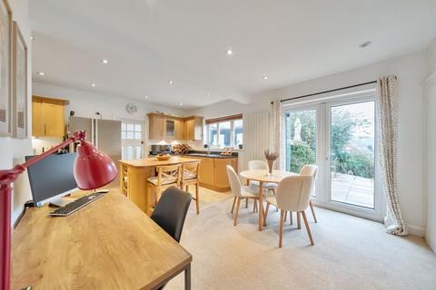 4 bedroom detached house for sale, Pampisford Road, Purley