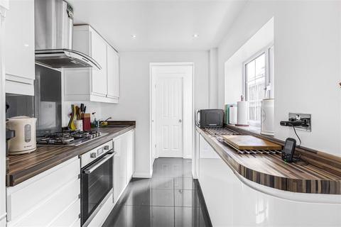 undefined, Leyton Cross Road, Wilmington