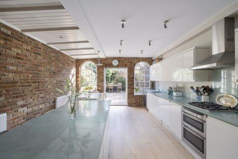 29 Wendell Road, London, W12 9RS