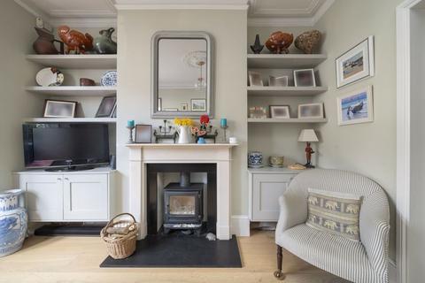 29 Wendell Road, London, W12 9RS